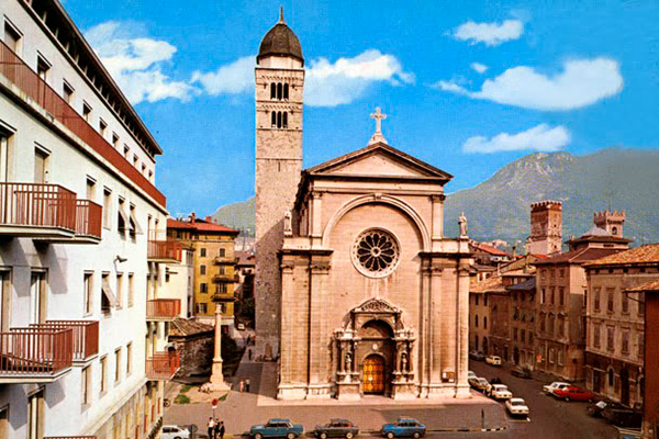 Basilica-y-Plaza-de-Santa-Maria-Maggiore-ok Basilica-y-Plaza-de-Santa-Maria-Maggiore-ok